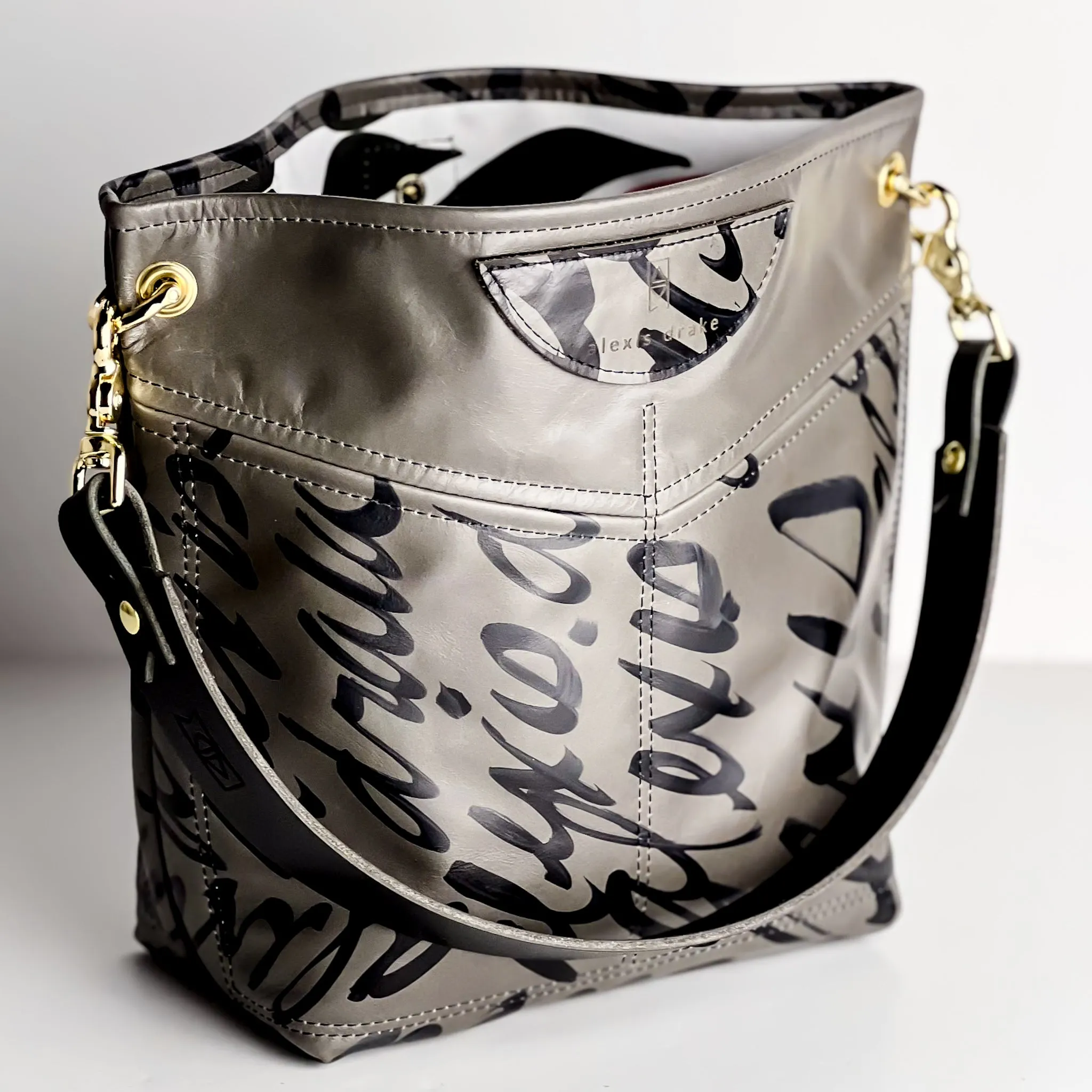 Anniversary Collection | V-Tivoli Shoulder Tote | Twilight
