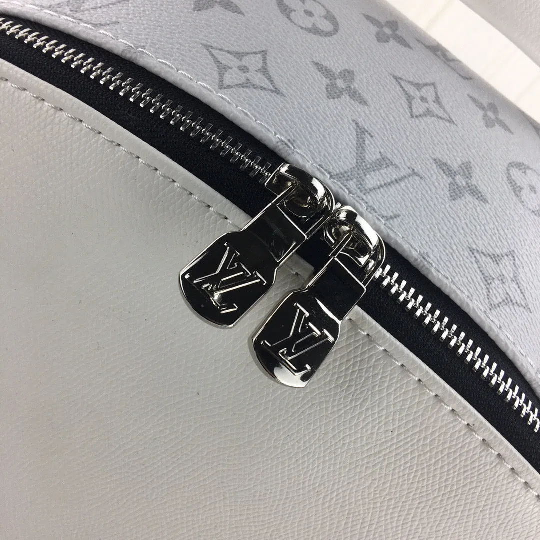 LV Discovery Backpack PM in Taiga & Monogram