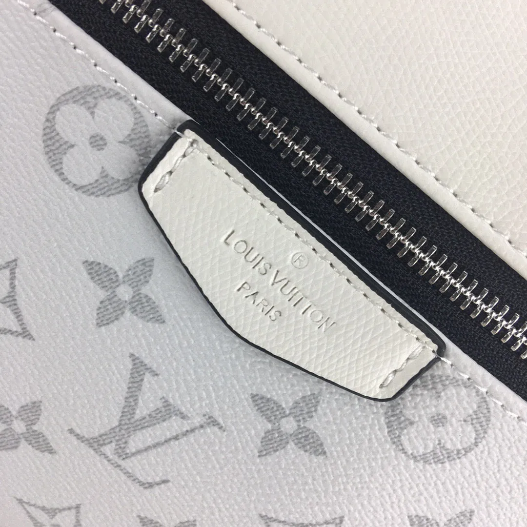 LV Discovery Backpack PM in Taiga & Monogram