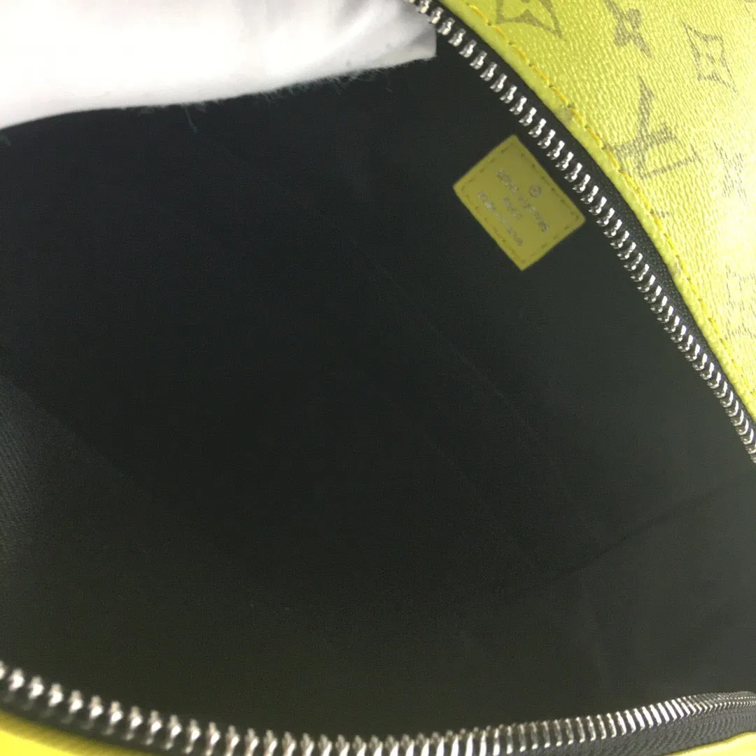 LV Discovery Backpack PM in Taiga & Monogram