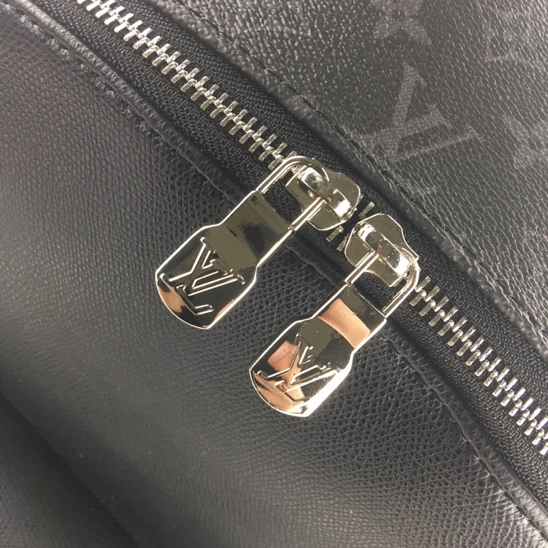 LV Discovery Backpack PM in Taiga & Monogram