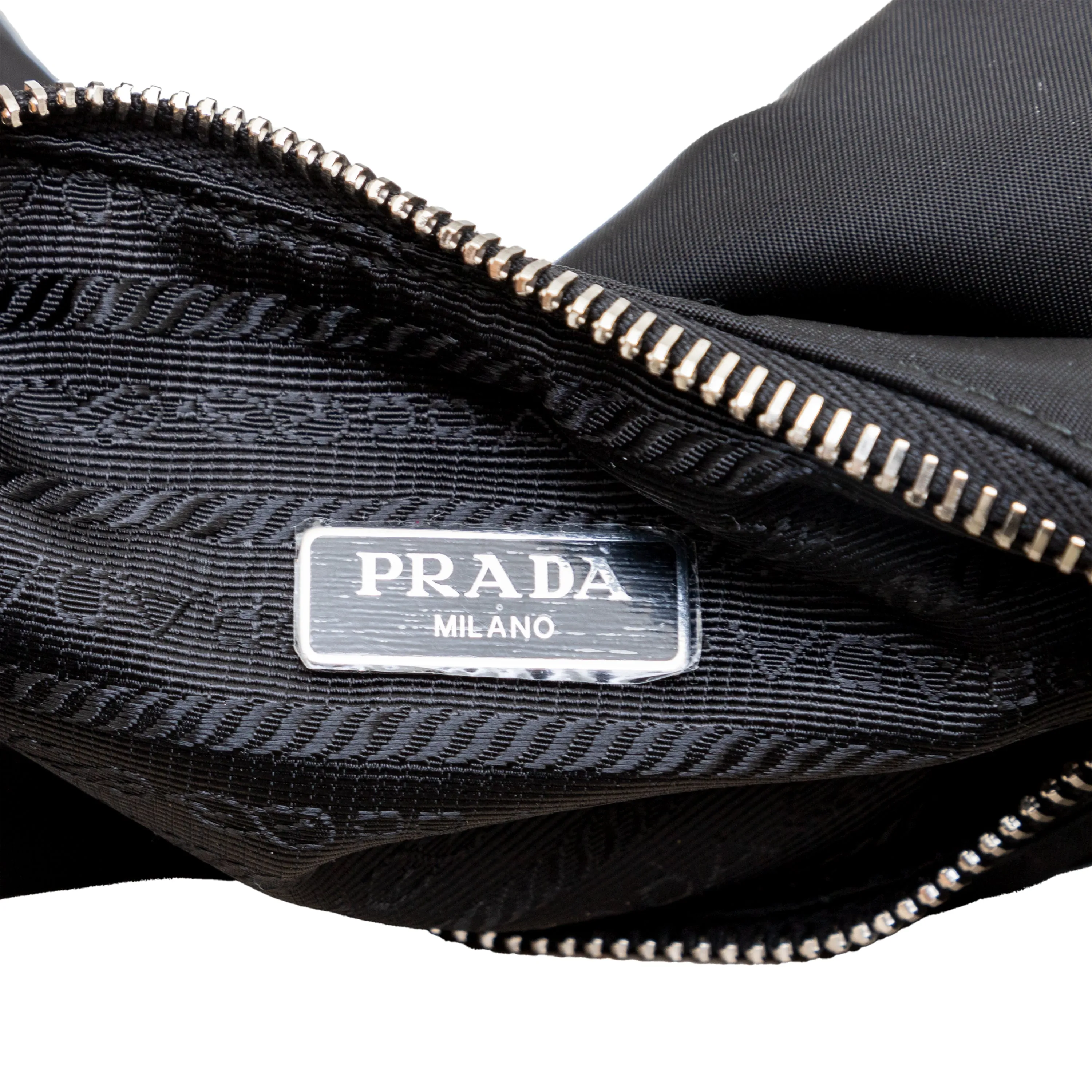 Prada Re-Edition 2005 Shoulder Bag - '20s